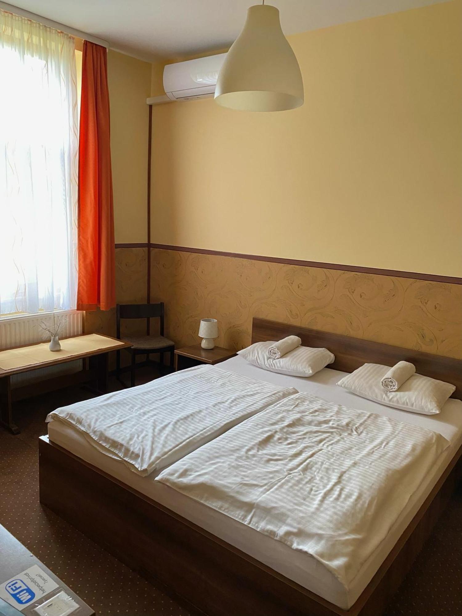 Het Pecset Fogado Etterem Bed & Breakfast Sopron