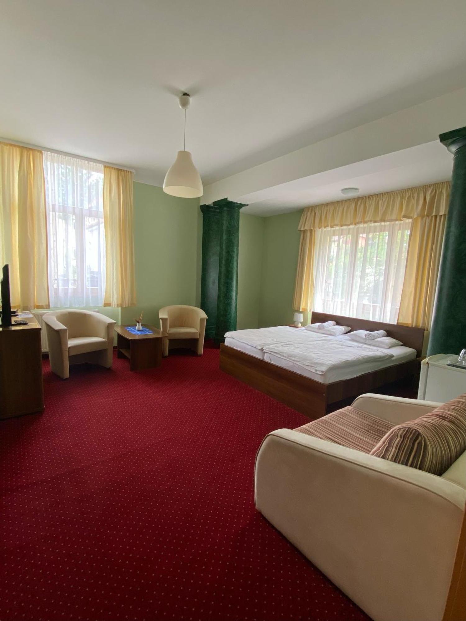Het Pecset Fogado Etterem Bed & Breakfast *